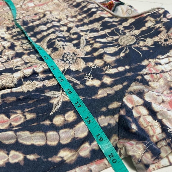 Johnny Was Tie-Dye Embroidered Top and Pants Size S - Picture 7 of 12